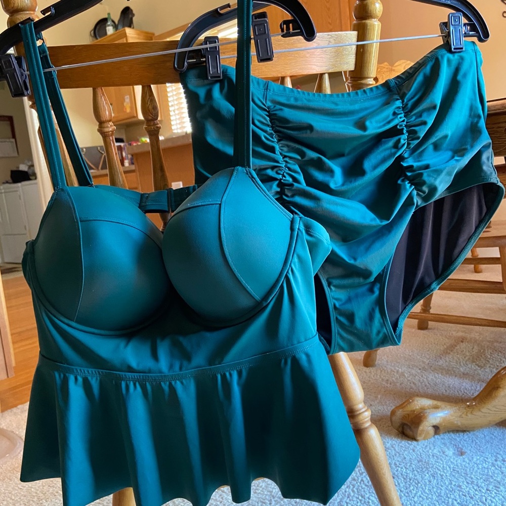 Torrid swimsuit only worn 2 times